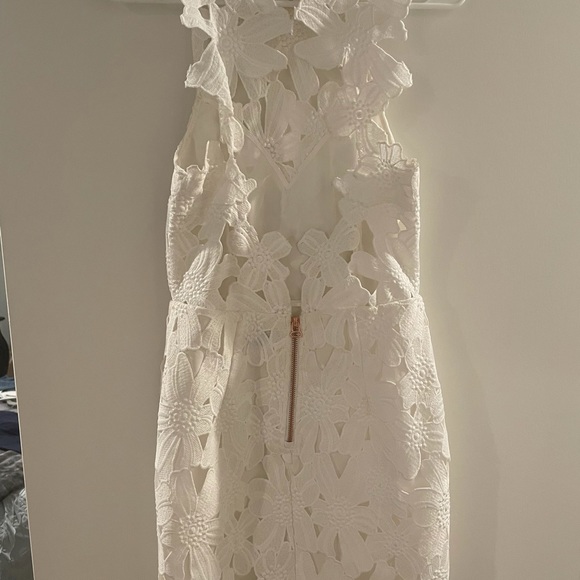 Flower Lace Dress - Picture 4 of 5